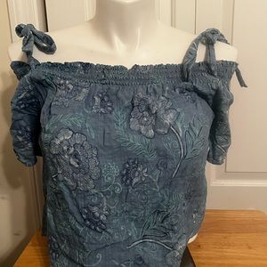 2-in-1 women’s blouse